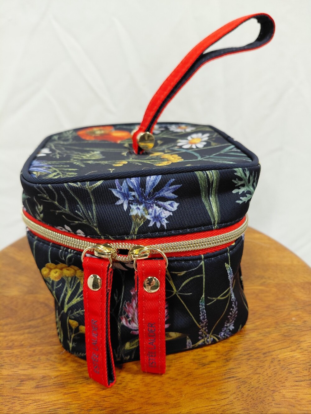 Estee Lauder Floral Zippered Makeup Case NWOT